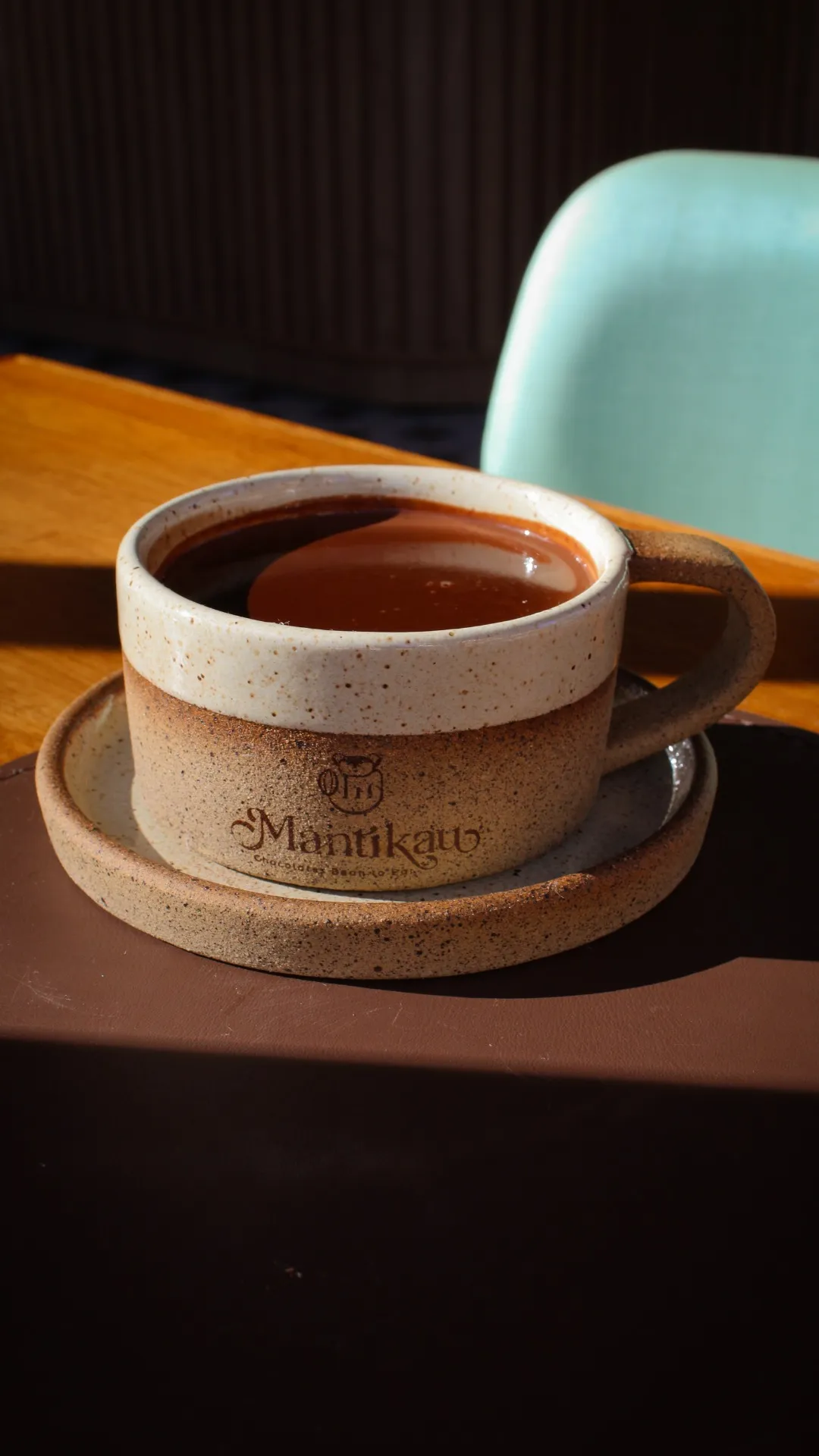 Ambiente interno da Chocolateria Mantikau em Monte Verde